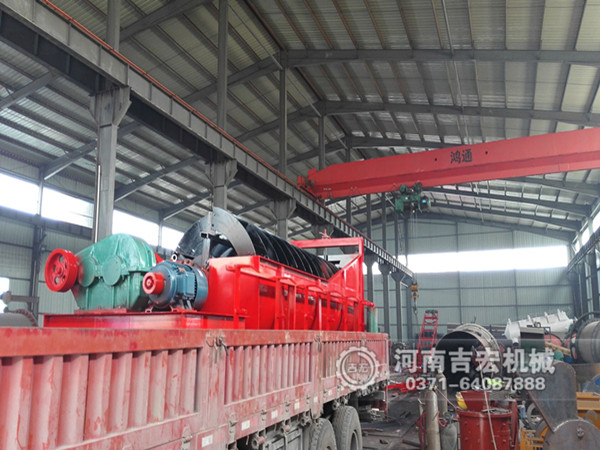 螺旋洗石機(jī)、移動(dòng)輸送機(jī)發(fā)往東北