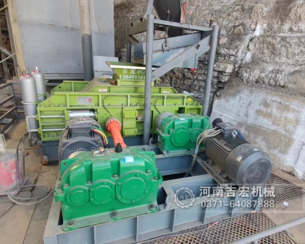 對(duì)輥制砂機(jī)：制砂率高達(dá)90%,出粉率低至3%,硬巖制砂利器!